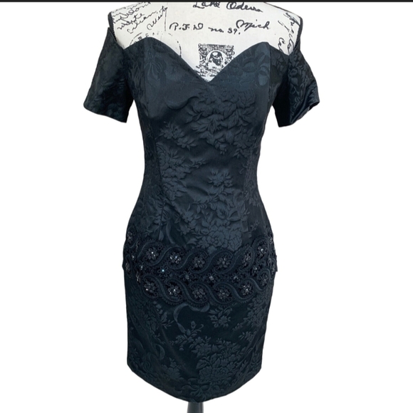 Scott McClintock Dresses & Skirts - Elegant Black Off-Shoulder Dress
